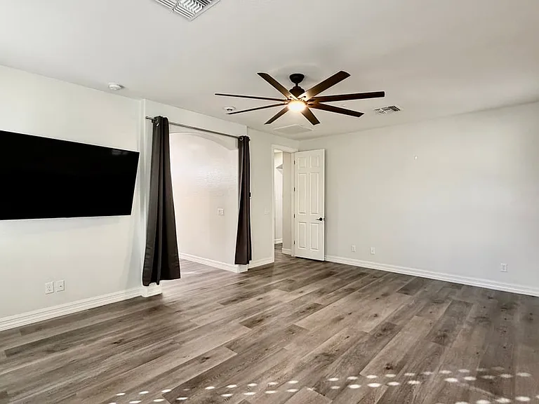 1777 W Ocotillo Rd — Photo 22