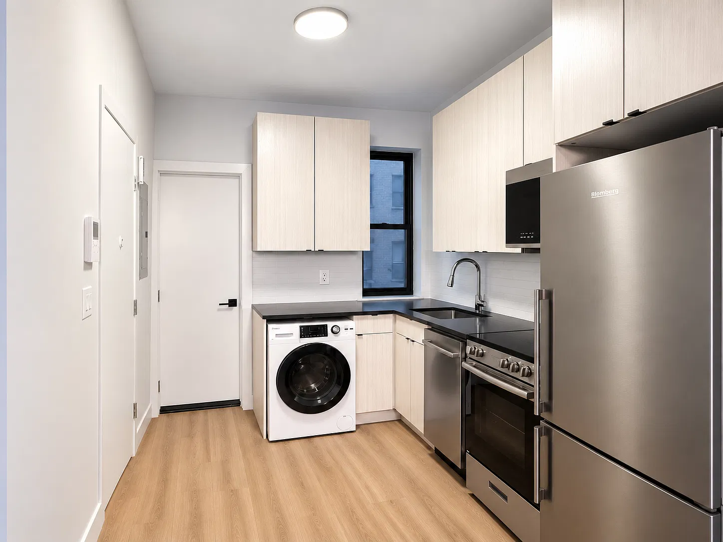446 West 55th Street — Photo 3