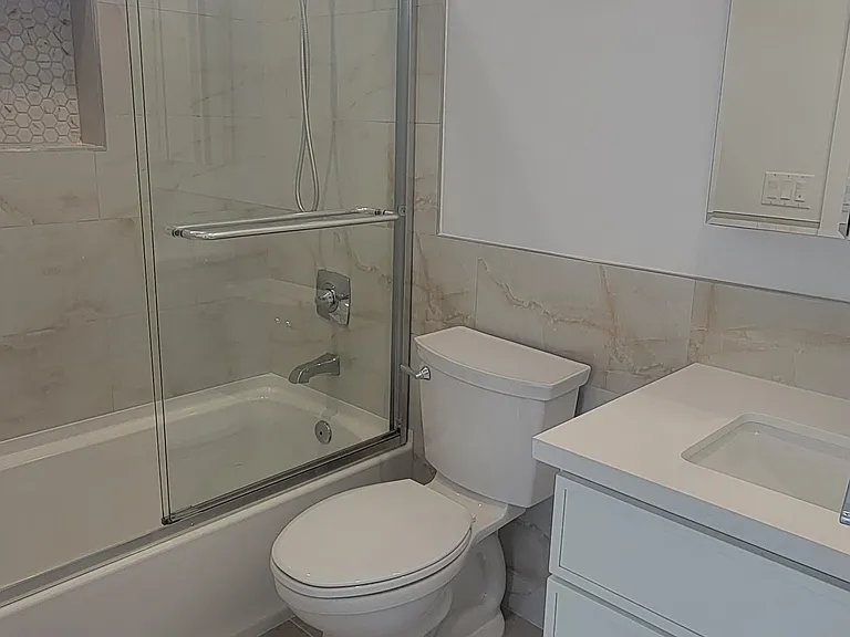 1427 S Shenandoah St #1425-1/2 — Photo 9