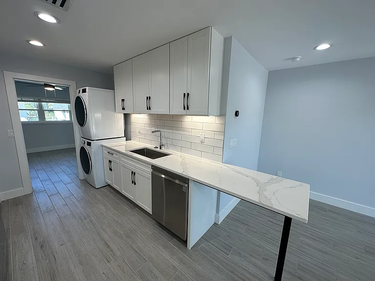 219 Sailfish Dr E — Photo 13