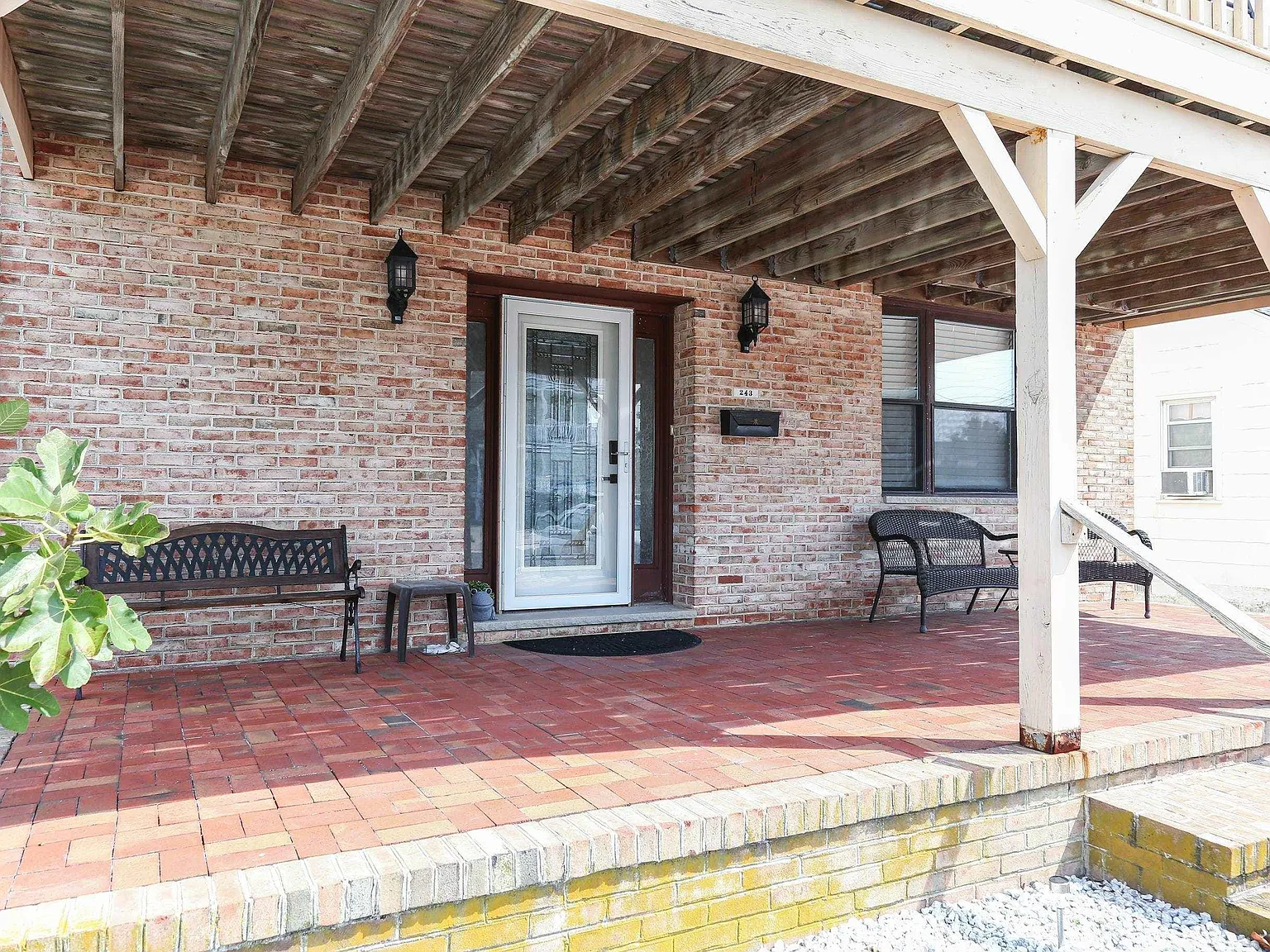 4 bed, 3.0 bath, $3,500 — Photo 4