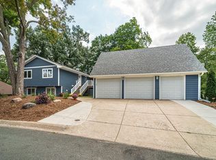 5109 Drummond Rd, Mound, MN 55364