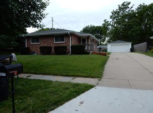 3017 N 61st St, Lincoln, NE 68507
