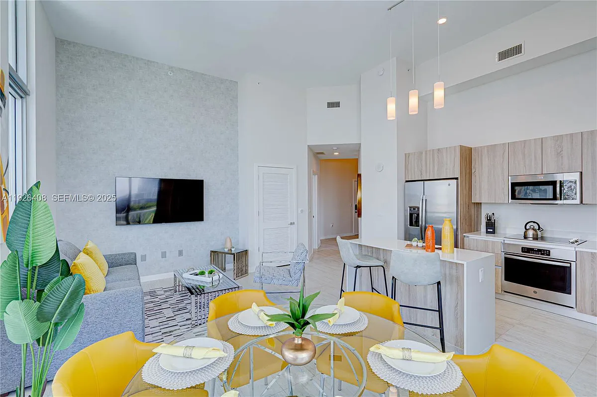 Building Photo - 3900 Biscayne Blvd #S-502