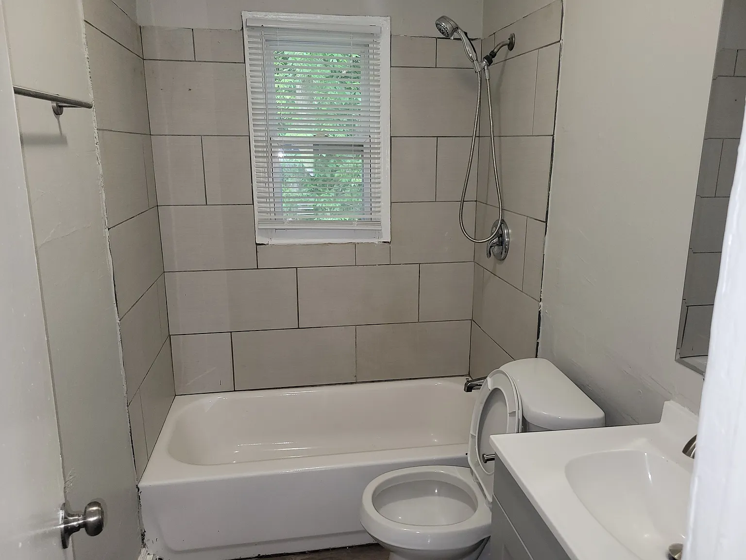 2 bed, 702 sqft, $1,450 — Photo 4