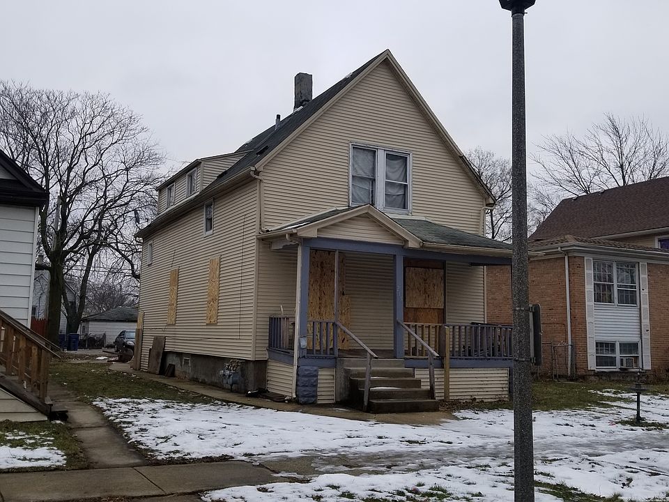 2nd image of 215 S 13th Ave