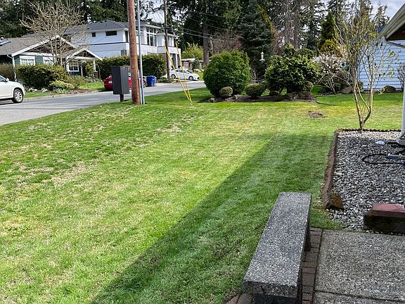 3rd image of 1029 166th Pl NE