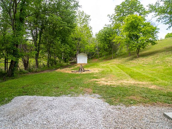 5th image of 1445 River Rd