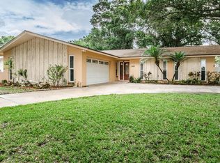 1389 Harbor Lake Dr, Largo, FL 33770