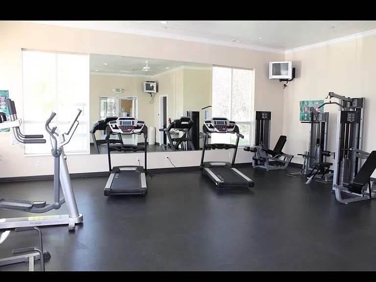 6302 W Traveler Ln — Photo 12