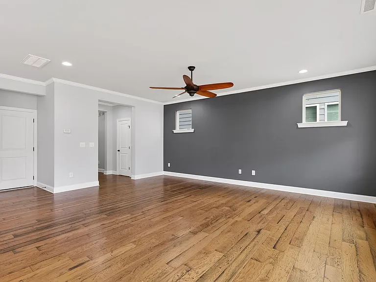 125 Begen St — Photo 11