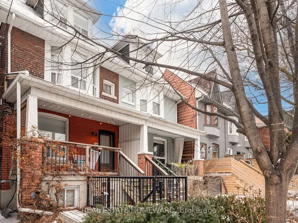 36 Caroline Ave #1, Toronto, ON M4M 2X7