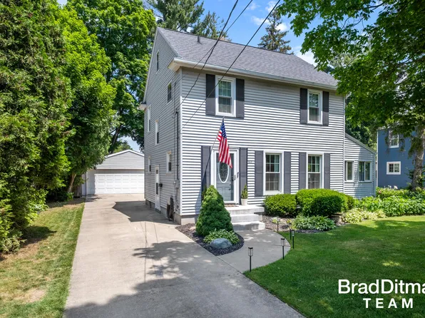 923 Northwood St NE, Grand Rapids, MI 49505