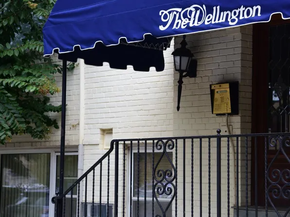 4803 Wellington Dr APT 102, Chevy Chase, MD 20815