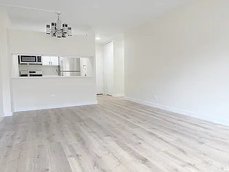 275 West 96th Street, #6M