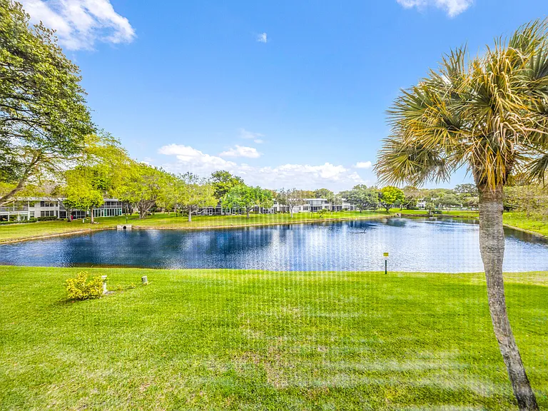 4261 W Palm Aire Dr #204 — Photo 19