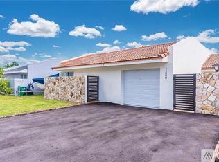 11600 SW 82nd Ter, Miami, FL 33173