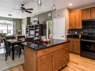 1950 N Logan St APT 1004, Denver, CO, 80203