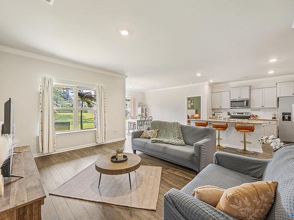 5th image of 14215 Leadenhall Ln