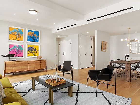 4th image of 318 W 52nd St #4H