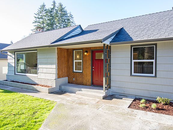 5th image of 1320 Alaska Ave SE