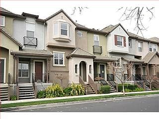 3rd image of 1039 Yates Way