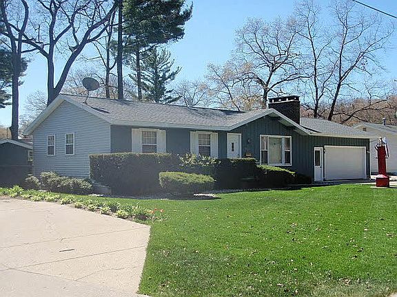 2nd image of 2254 Bluffton Ave