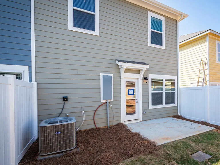 418 Sagecroft Ln — Photo 11