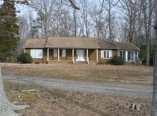 413 Berkeley Forest Rd, Weems, VA 22576