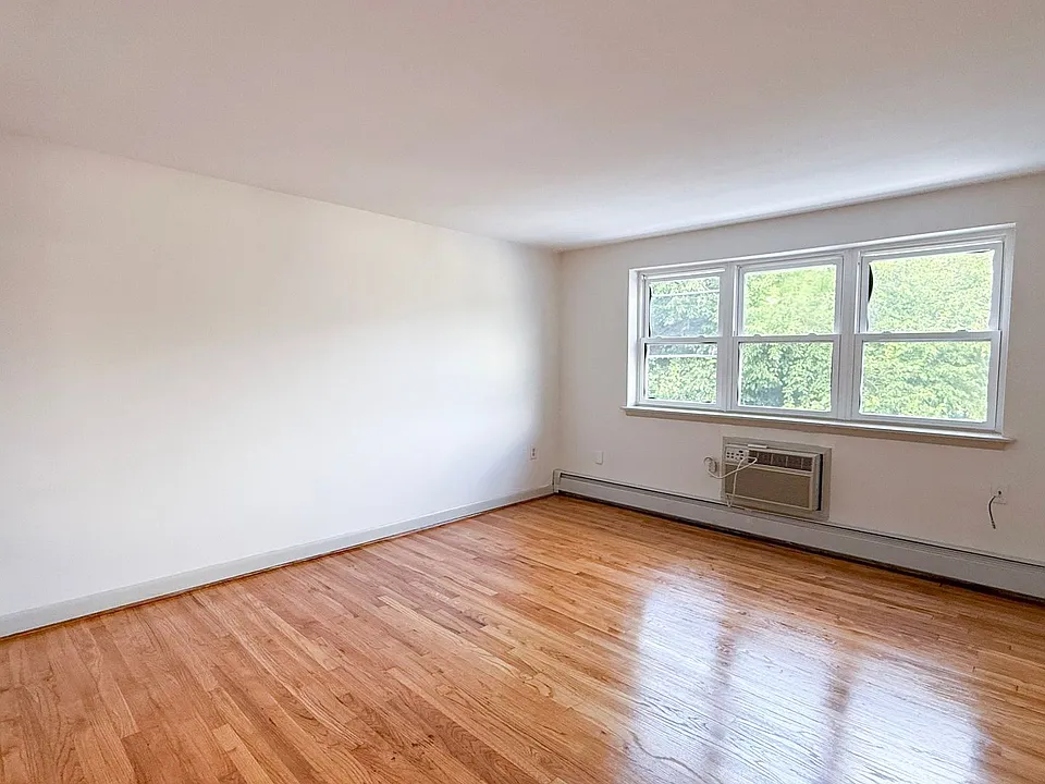 180 Bond St / Theo Investments LLC