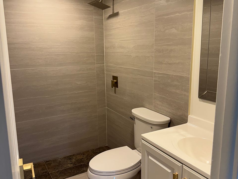 2nd Bathroom