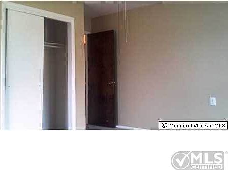 5th image of 12 Castle Harbor Dr
