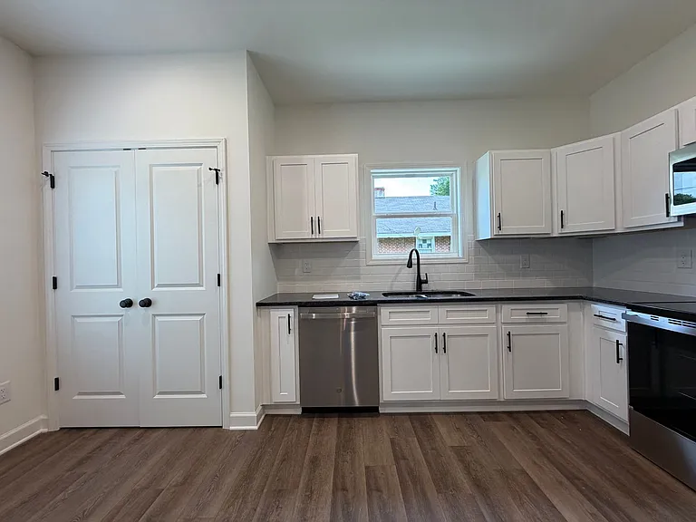 11 Beech St NE — Photo 10