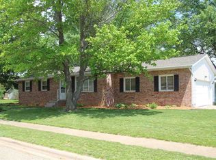 908 N Stanley Dr, Chillicothe, IL 61523