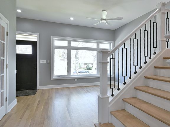 3rd image of 7607 W Palatine Ave