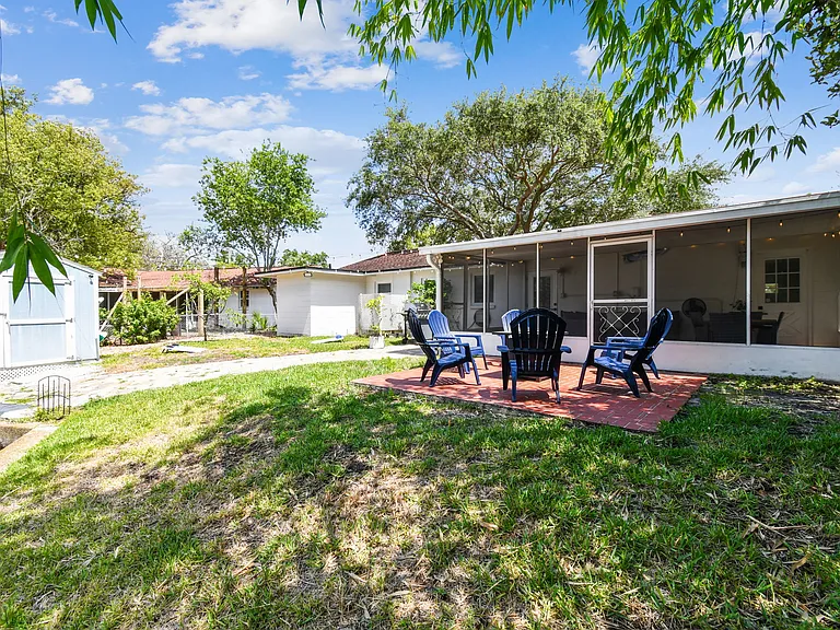 8611 Driftwood Dr — Photo 57