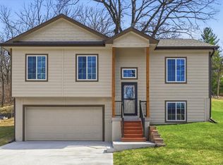 2407 N Broadway St, Council Bluffs, IA 51503