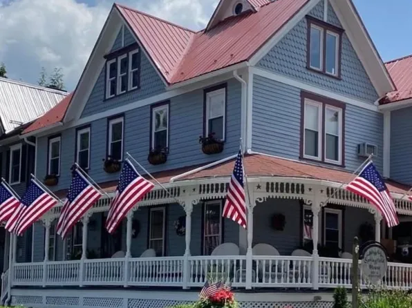 126 E Main St, Boalsburg, PA 16827