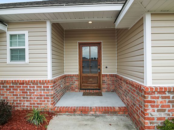 3rd image of 27 Sky View Dr