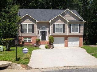 3214 Poplar Ridge Dr, Rex, GA 30273