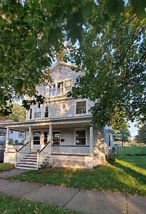 3rd image of 324 River St