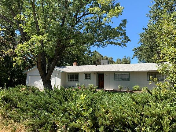 2nd image of 21868 Berkeley Dr