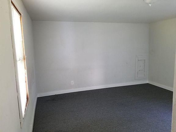 2nd image of 423 S Janesville St #A