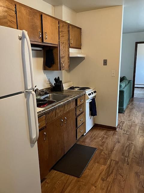 2nd image of 755 W Benton St #4