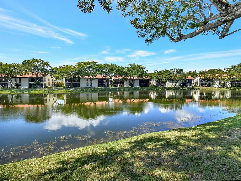10663 Ocean Palm Way #101 — Photo 30