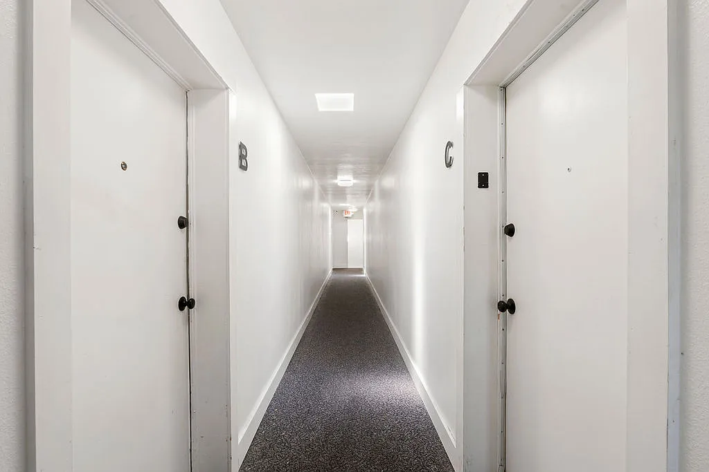 2 bed, 650 sqft, $1,725 — Photo 4