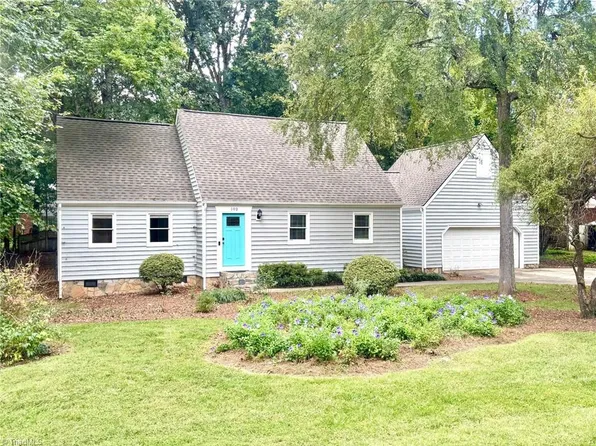 102 Quakerwood Dr, Archdale, NC 27263