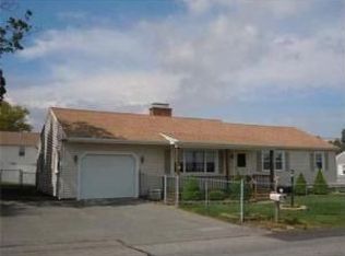 935 Allen St, Dartmouth, MA 02747