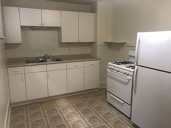 2nd image of 25 Winchester Pl #4
