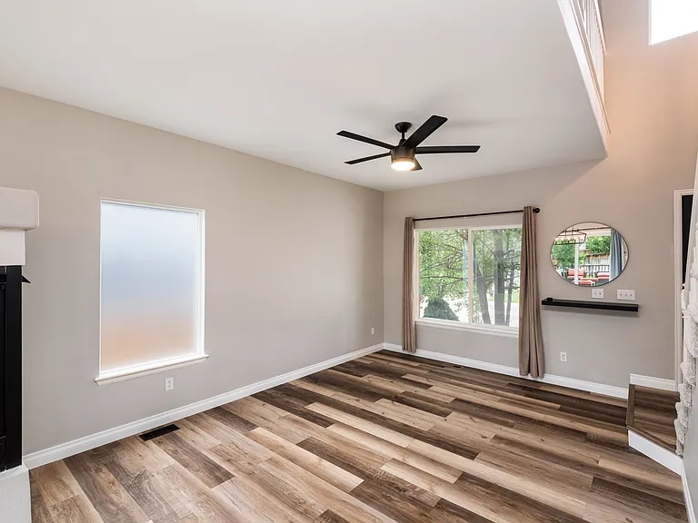 4779 Waldenwood Dr — Photo 8